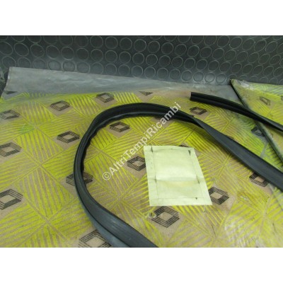 GUARNIZIONE VETRO RENAULT R9 - R11 7700774838-4