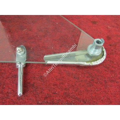 VETRO TRIANGOLO ANTERIORE SX CM 22,5 X 26 FIAT 127 1 SERIE FINO AL 1972-2